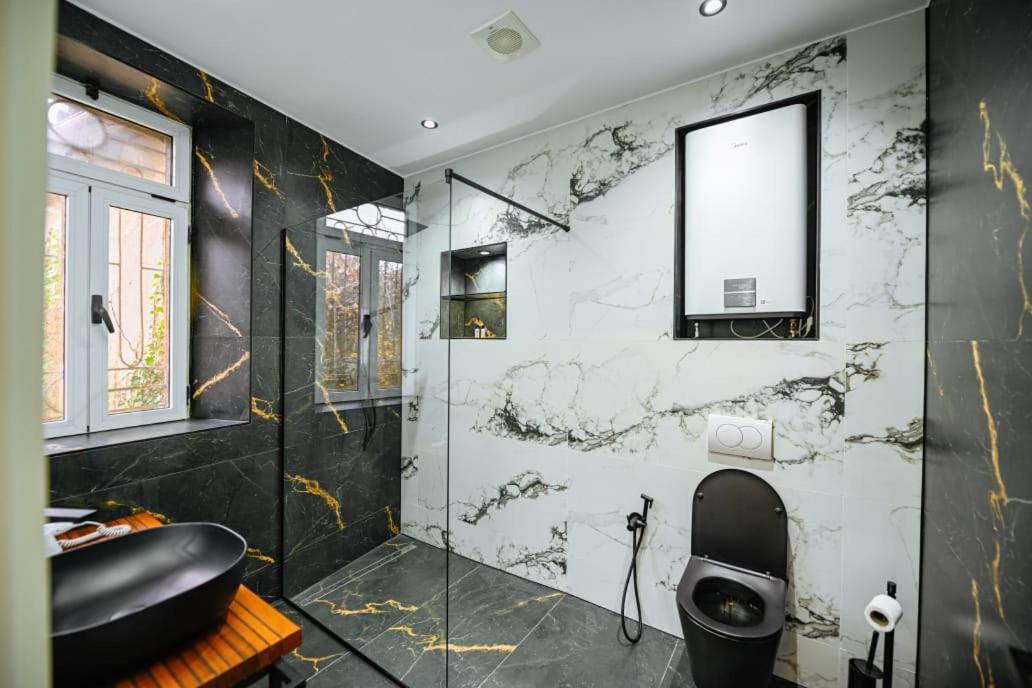Mon Ami Boutique Hotel Shkodër Dış mekan fotoğraf