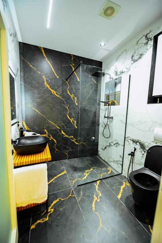 Mon Ami Boutique Hotel Shkodër Dış mekan fotoğraf