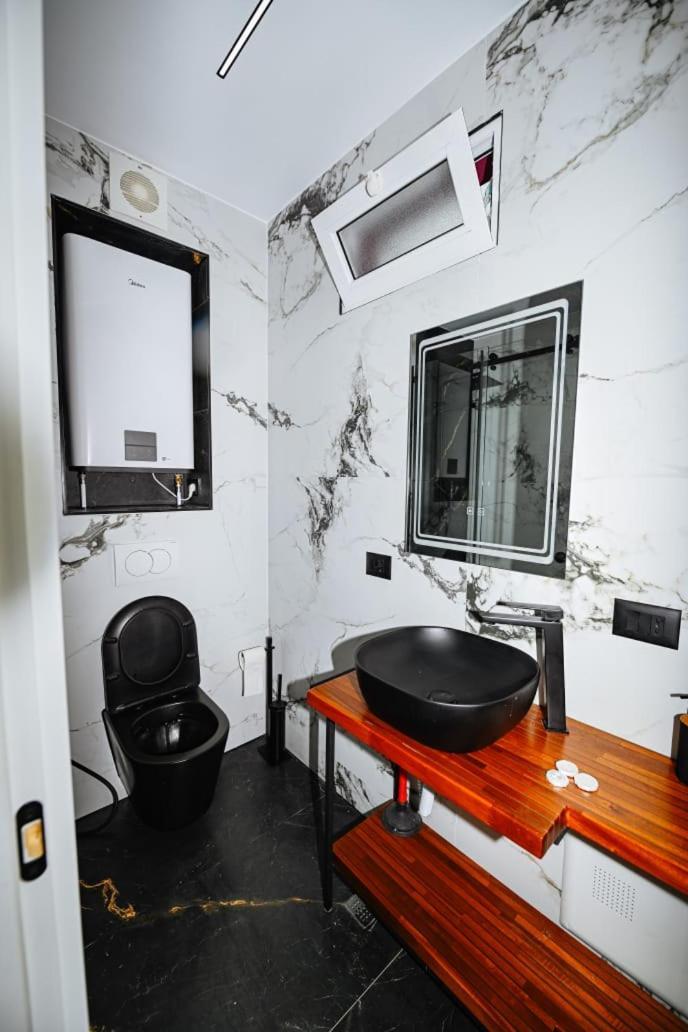 Mon Ami Boutique Hotel Shkodër Dış mekan fotoğraf